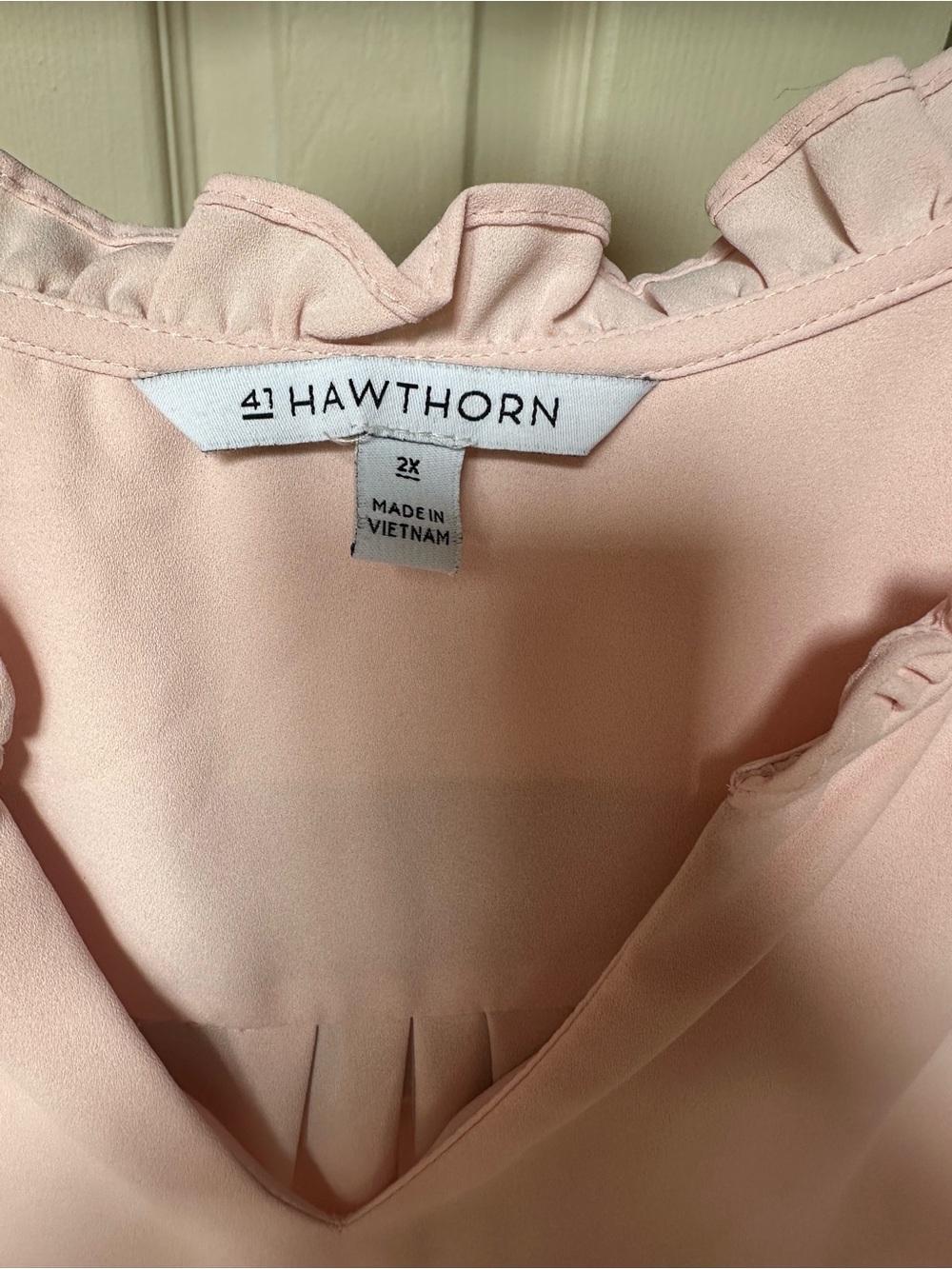 41 Hawthorn Blush Pink Ruffled V-Neck Flutter Sleeve Blouse - Picture 4 of 4